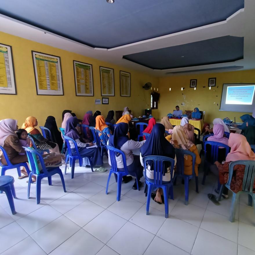 TP PKK Desa Mattunreng Tellue Menggelar Rapat Koordinasi dirangkaikan Pembentukan Kelompok Dasawisma